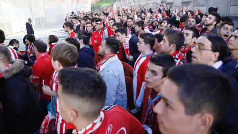 La afici�n del Sporting llega a Oviedo para el derbi