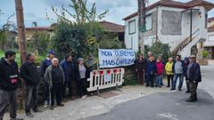 Los vecinos se manifestaron en la calle a pavimentar