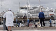 El Silver Spirit, atracado este lunes en el muelle de Trasatlnticos