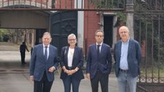 El alcalde de Oviedo, Alfredo Canteli; la consejera de Salud, Concepción Saavedra; el concejal de Infraestructuras de Oviedo, Ignacio Cuesta, y el director general de Salud Pública, Ángel López<br /> <br /><label class= placeholderlbl  style= position: absolute; top: 0px; color: #888888; padding: 1%; width: 98%; overflow: hidden; >Introduce un título aquí</label>