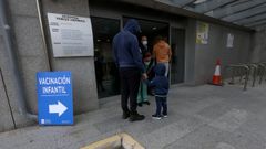 Jornada de vacunacin infantil en el Materno de A Corua