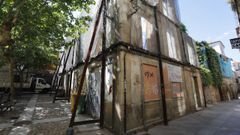 Edificio en la plaza Manuel Sueiro, que rehabilitar� la Xunta dentro del plan Rexurbe
