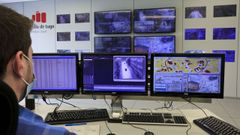 As� es la sala que vigila el tr�fico en la ciudad de Lugo