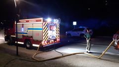 El Servizo de Emerxencias de Oleiros, anoche en el incendio declarado en la zona de Naval