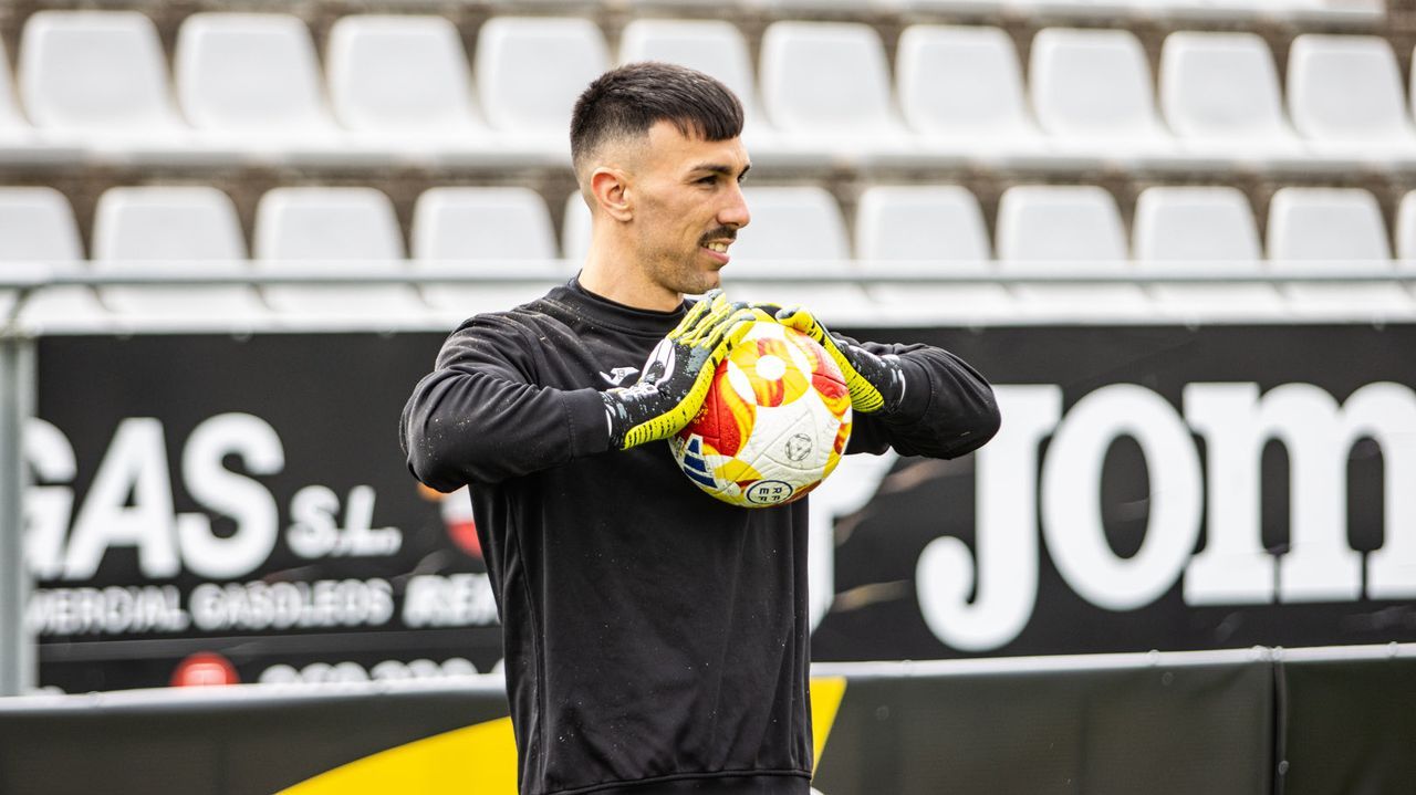 Adri López, un portero rival con lazos en Ourense