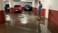 La comunidad de vecinos de un edificio de Fonti�as ha sufrido inundaciones tanto en el garaje como en el portal