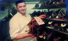 Jos� Manuel Andrade hace unos 300 postres de Pascua todos los a�os