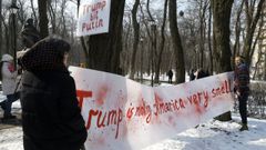 Protesta ante la Embajada de Estados Unidos en Kiev contra el acuerdo para la explotaci�n de las tierras raras