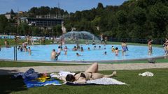 Primer d�a en las piscinas de Oira.
