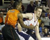 Waczynski consigui� cinco puntos y jug� 16 minutos ante el Fuenlabrada. 