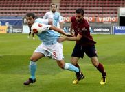 Compostela y Pontevedra ofrecieron muy poco f�tbol en el derbi jugado en San L�zaro.
