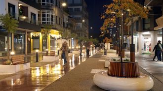 Imagen de la calle Clara Campoamor tras su reforma