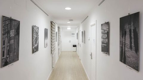 Exposici&oacute;n fotogr&aacute;fica en los pasillos y sala de espera del Polic&iacute;nico Cosaga, del grupo Recoletas