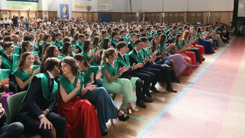 Acto de celebraci�n del fin de curso en segundo de bachillerato en el colegio Peleteiro, en Santiago