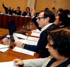 El PP de Vilagarc�a se debate desde hace catorce a�os entre su compromiso con los vecinos y pacientes y el que debe al partido.