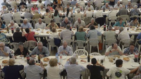Comida de la tercera edad de Guntn 