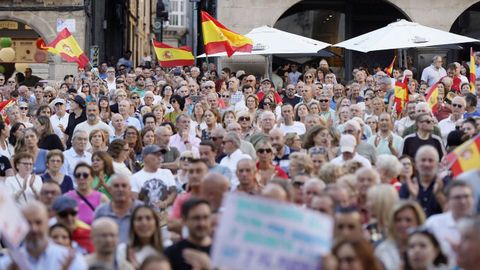 Concentraci�n en la praza Maior de Ourense en apoyo a Ceuta.