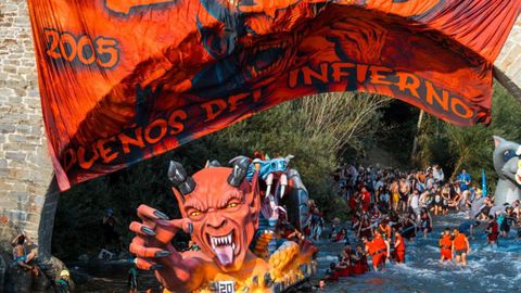 Descenso Folkl�rico del Nal�n