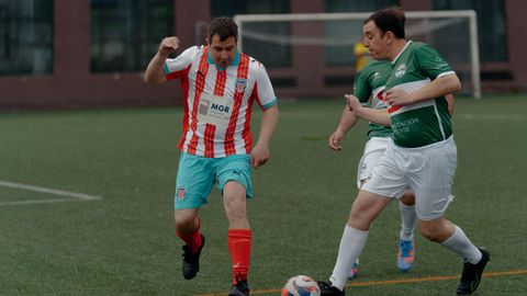 El campo de f�tbol de Os Remedios acogi� la primera cita del torneo de f�tbol inclusivo de Galicia