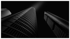 La serie del fot�grafo berciano de arquitectura e interiorismo �lex Fern�ndez-Llamazares �De Madrid al cielo�, que consta de dos im�genes -arriba, una de ellas-, mereci� el premio Lux Oro