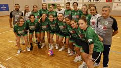 Plantilla y cuerpo t�cnico del Bembrive de f�tbol sala.