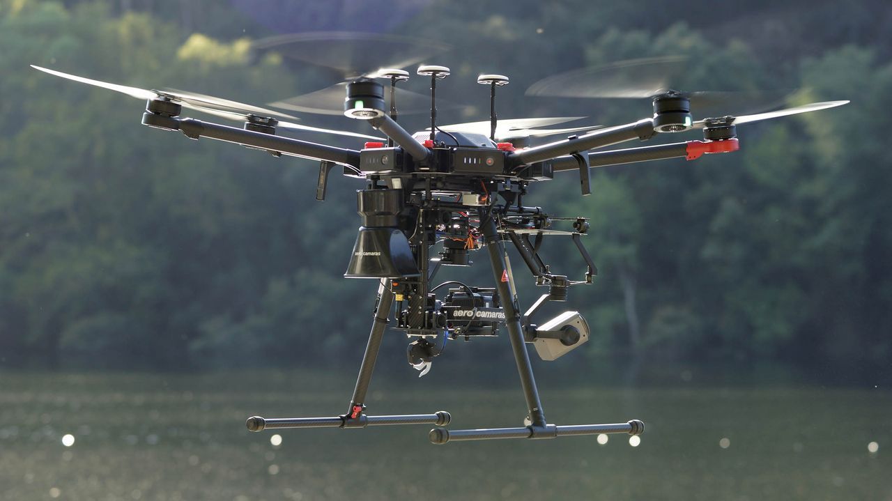 Tres colegios ourensanos demostrarán su habilidad tecnológica en una liga autonómica de drones para trabajos en altura