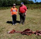 Carlos Rouco y su hijo encontraron los restos del potro.