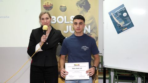 ENTREGA BOLSA BECAS JUAN LAMPON EN EL IES DE POBRA 2026