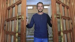 Rub�n Arroxo, l�der del BNG en Lugo, este lunes a la entrada del Concello