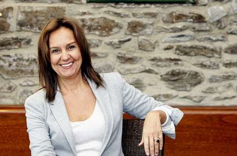 Mar�a Due�as explica que la serie incorpora sorpresas que no est�n en el libro.