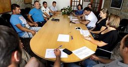 Los responsables de las cofrad�as arousanas conversaron durante m�s de tres horas en las instalaciones del p�sito carrilexo. 