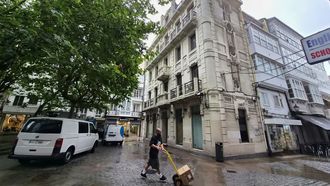 Edificio de La Base, antes conocido como casa Cabanela