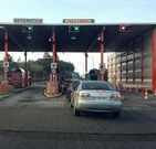 Cabina de cobro manual cerrada ayer por la ma�ana en Pastoriza.