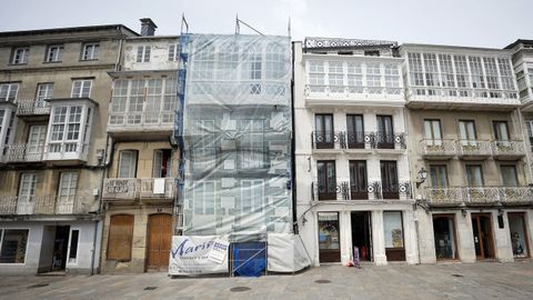 La rehabilitación integral más reciente se está ejecutando en el número 8 de la Praza Maior