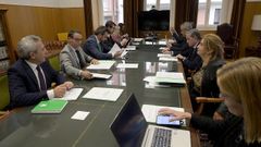 Imagen de la reuni�n de la comisi�n mixta de Xustiza de este viernes en A Coru�a, en la que participaron el vicepresidente segundo de la Xunta, Diego Calvo, y el presidente del Tribunal Superior de Galicia, Jos� Mar�a G�mez y D�az-Castroverde.
