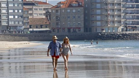 Ba�istas en la playa de Silgar, Sanxenxo