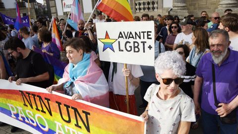 Concentraci�n en la plaza de Espa�a de repulsa por la agresi�n hom�foba que sufrieron dos j�venes el d�a 2