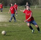 El juvenil del Agui�o Gus, el domingo ante el Olveira. 