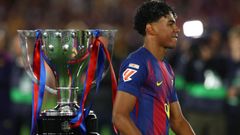 Lamine Yamal celebra el t�tulo de Liga del F�tbol Club Barcelona.