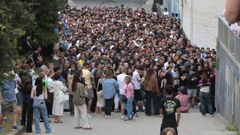 Concentraci�n de aficionados en protesta por la subida de los precios de los abonos y los requisitos para renovar el carn� en Marath�n Inferior