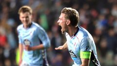 Carl Starfelt, celebrando el gol que marc� ante el Lille en el pen�ltimo partido del Celta en la Fase Liga de la Europa League.