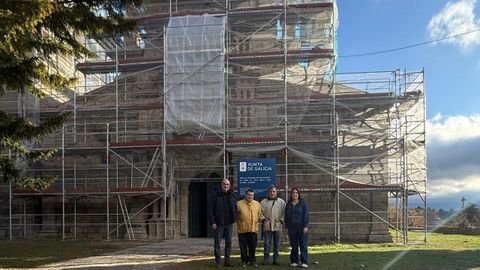 Visita del PPdeG a las obras de la iglesia.