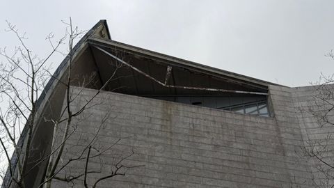 Elementos oxidados en uno de los laterales de la Domus