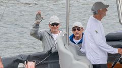 Con su amigo Pedro Campos a bordo del Brib�n
