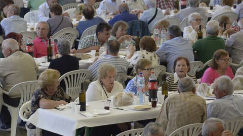 Comida de la tercera edad de Guntn 