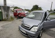 Dos de los coches implicados en el accidente de ayer en Lago.