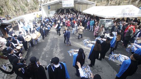 Este domingo a Asociacin de Vecios de San Xon de Pena xuntou a decenas de asistentes nunha festa para celebrar este mis de sculo e medio de tradicin