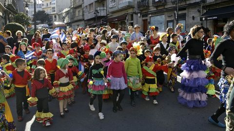 Desfile de carnaval del conservatorio de Ribadavia.En Ribadavia, el desfile de entroido combin disfraces y mucha msica. Estaba protagonizado por los integrantes del conservatorio