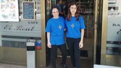 Santa de las Heras y su hija, Desir�e, a la puerta de su establecimiento