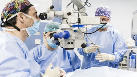 Operaci�n de cataratas en el Instituto Miranza